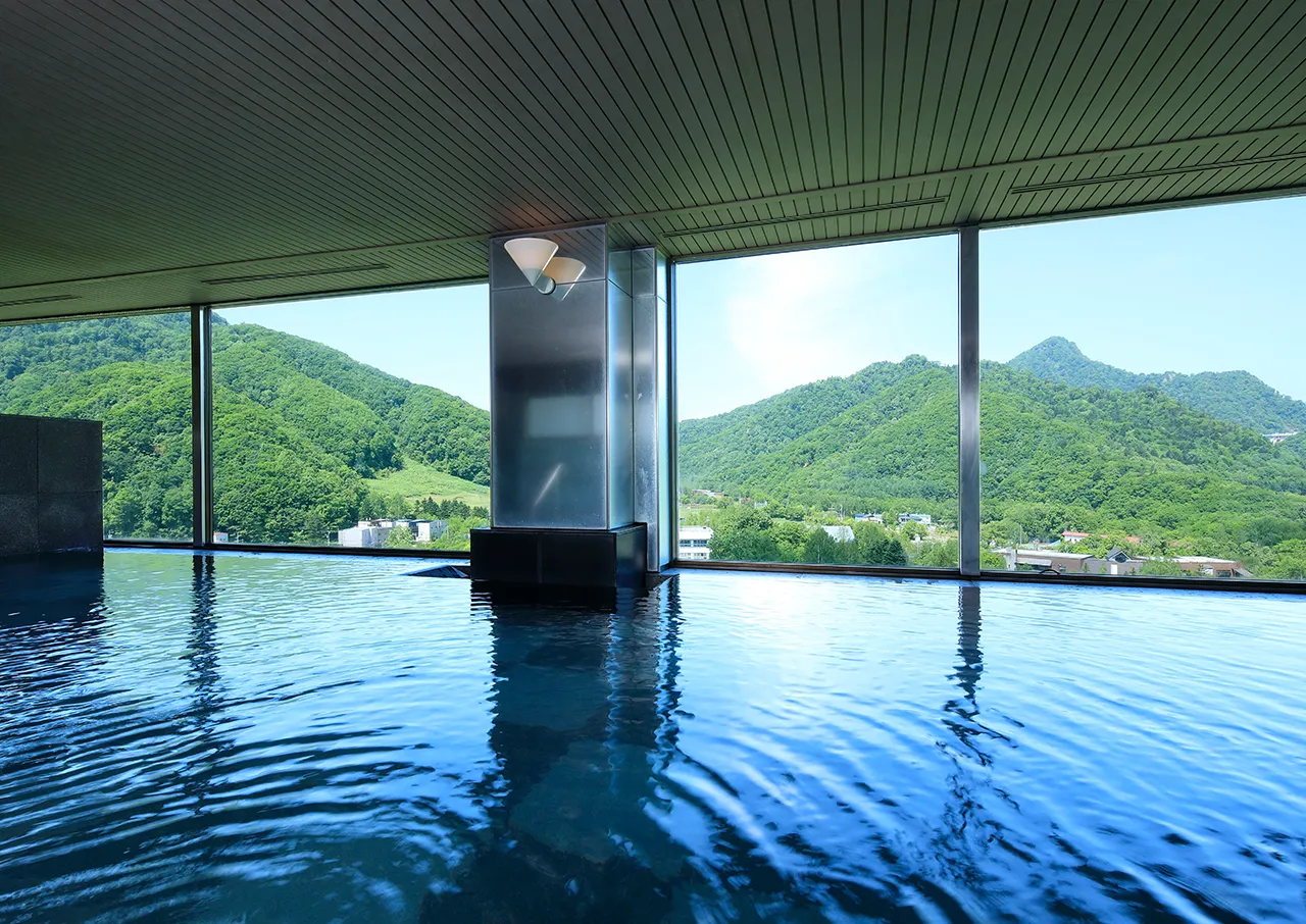 定山渓ビューホテル新館16F 星天／大浴場