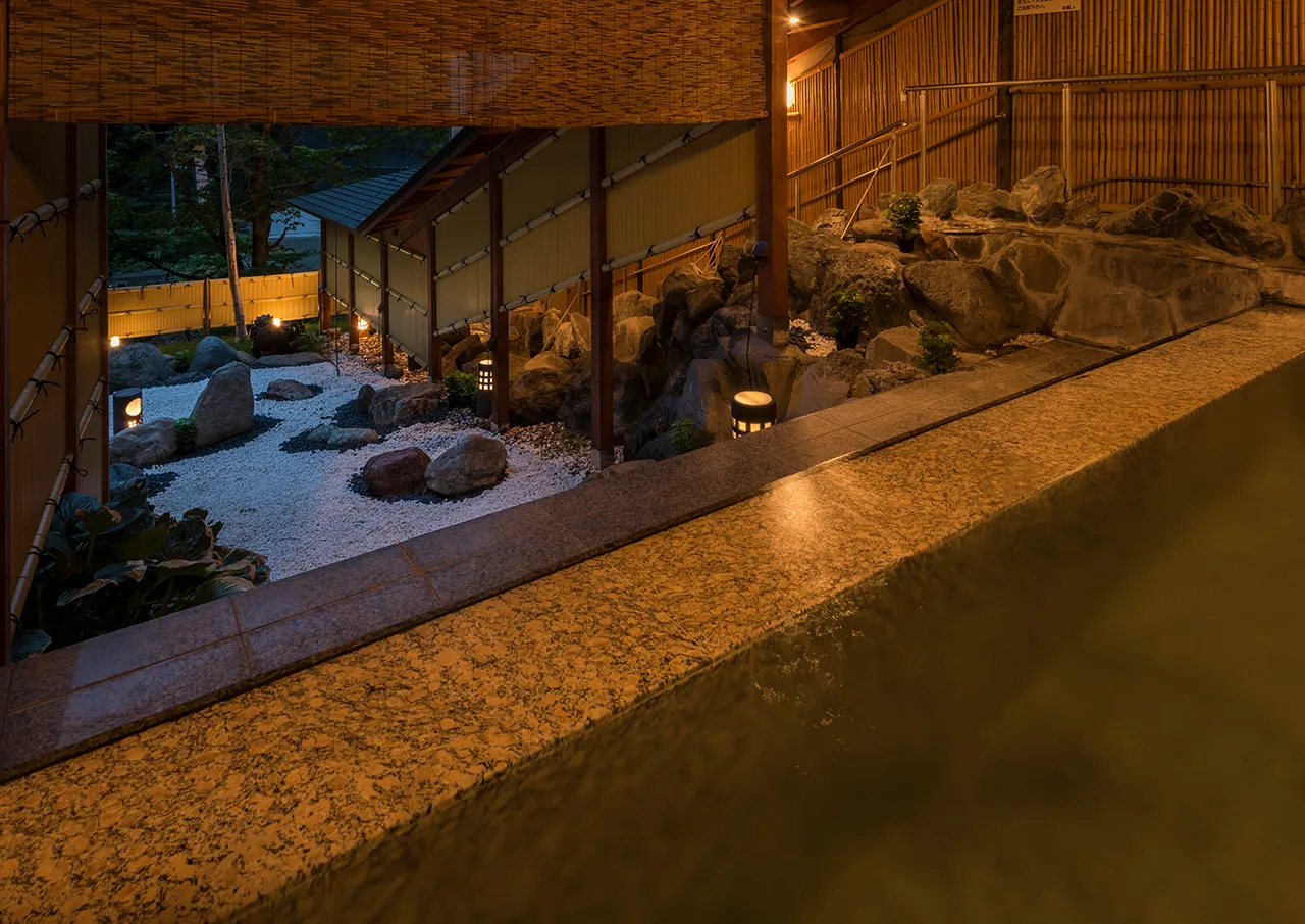 定山渓ビューホテル本館地下1・2F 湯酔郷／露天風呂